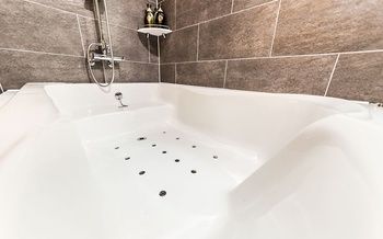 Jetted Tub