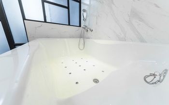 Jetted Tub