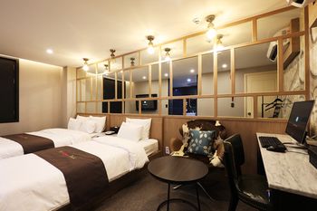 Guestroom