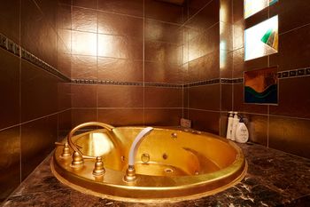 Jetted Tub