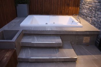 Jetted Tub