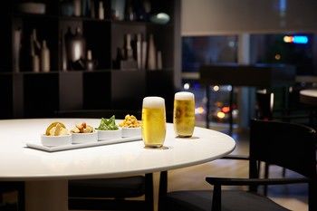 Hotel Lounge