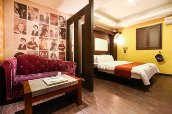 In-Room Kitchenette