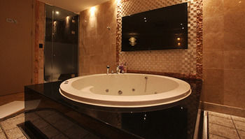 Jetted Tub