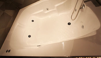 Jetted Tub