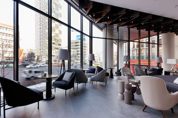 Hotel Lounge