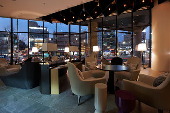 Hotel Lounge