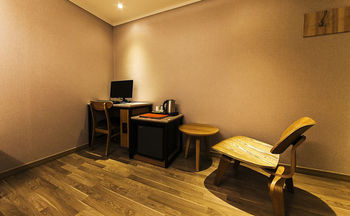 In-Room Business Center