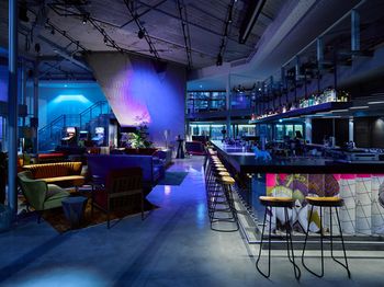 Hotel Bar