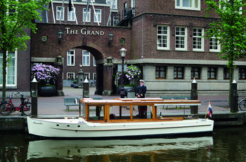 Dock