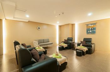 Nail Salon