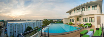 Rooftop Pool