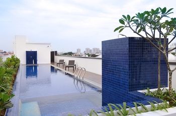 Rooftop Pool