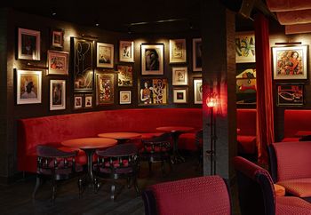 Hotel Bar