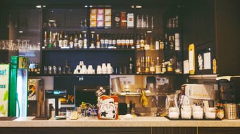 Hotel Bar