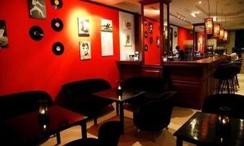 Hotel Lounge