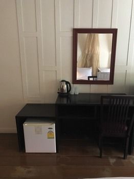 Mini-Refrigerator