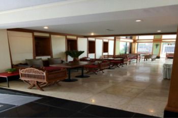 Hotel Lounge