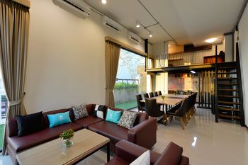 Karaoke Room