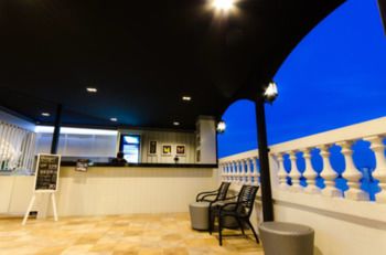 Hotel Bar