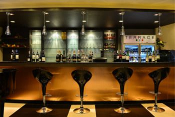 Hotel Bar
