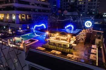 Hotel Bar