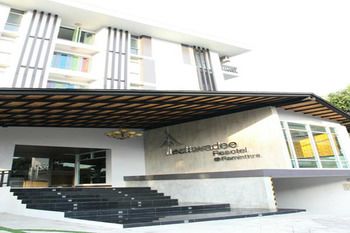 Hotel Front