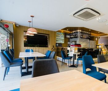 Hotel Bar