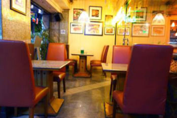 Food Court