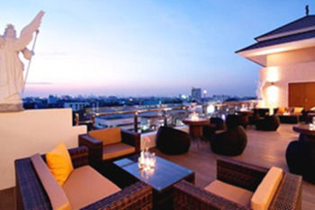Hotel Bar