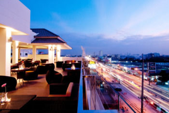 Hotel Bar