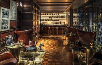 Hotel Bar
