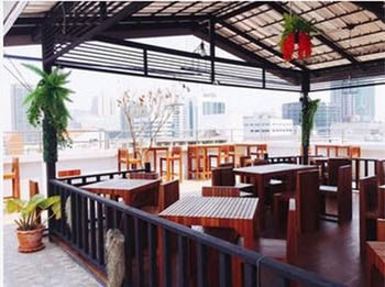 Food Court
