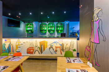Hotel Bar