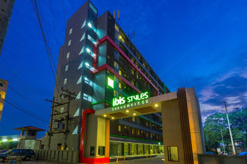 Hotel Front - Evening/Night