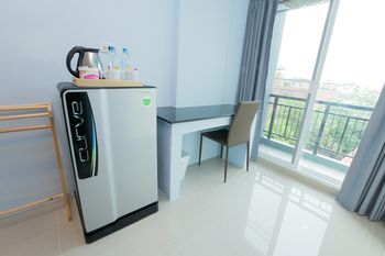 Mini-Refrigerator