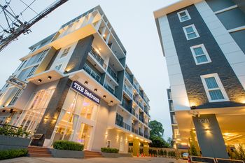 Hotel Front - Evening/Night