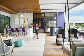 Hotel Lounge