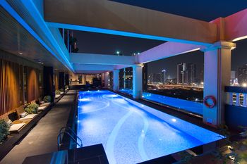 Indoor/Outdoor Pool