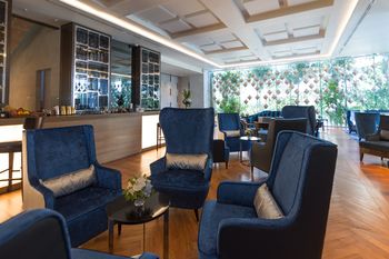 Hotel Lounge