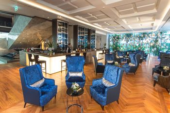 Hotel Lounge