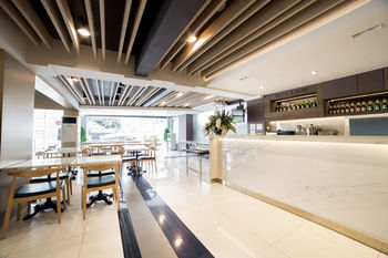 Food Court