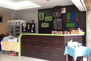 Coffee Shop