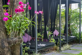 Poolside Bar
