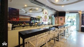 Hotel Bar