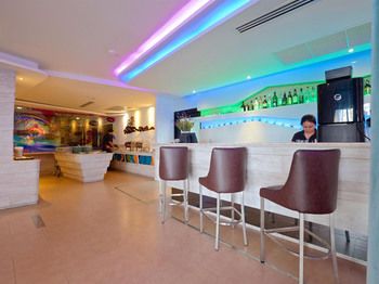 Hotel Bar