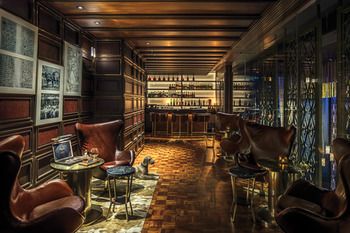 Hotel Bar