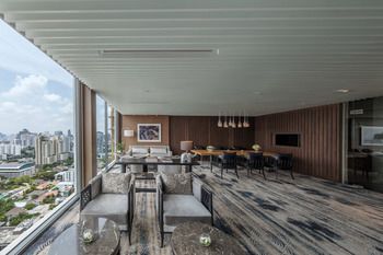 Executive Lounge