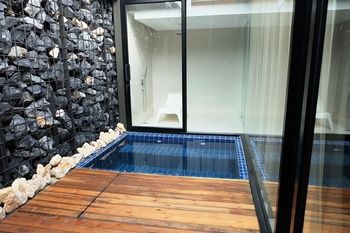 Jetted Tub