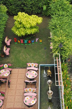 Outdoor Banquet Area
